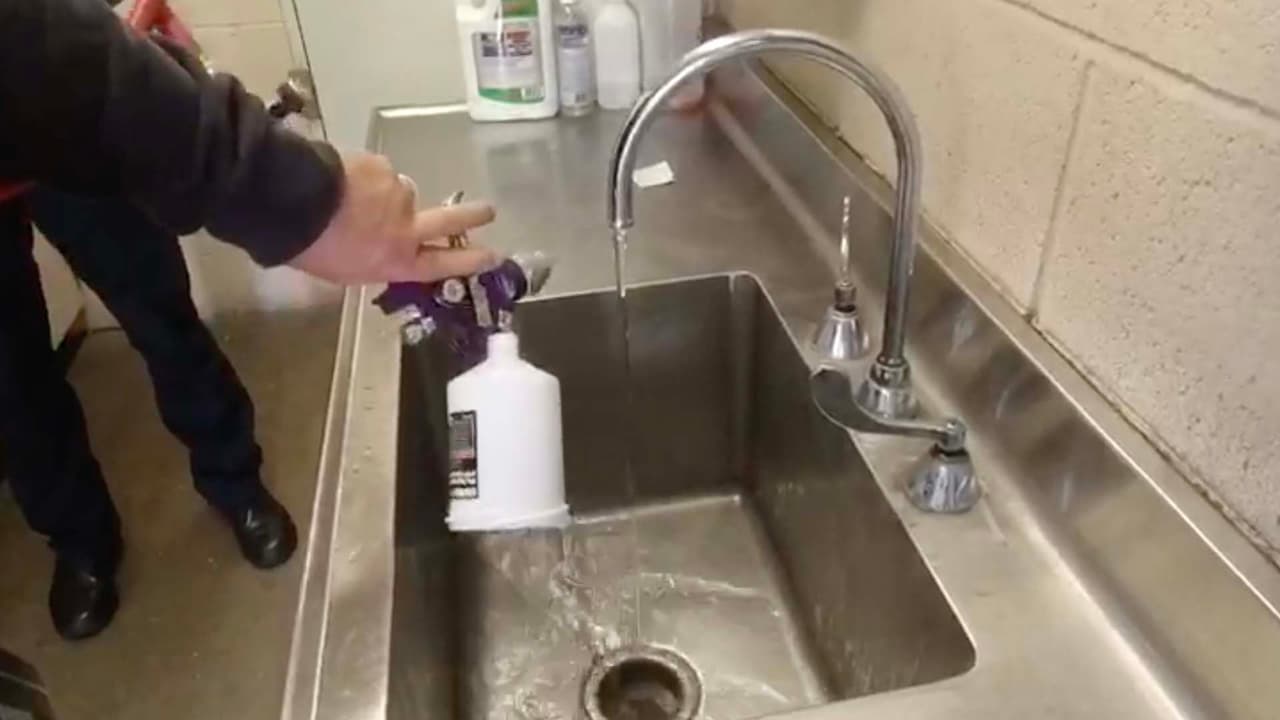 Los rociadores desinfectantes se repartirán en todas las estaciones de bomberos de la ciudad de Houston como parte de las medidas para proteger a estos trabajadores de primera línea de contagiarse con el coronavirus.