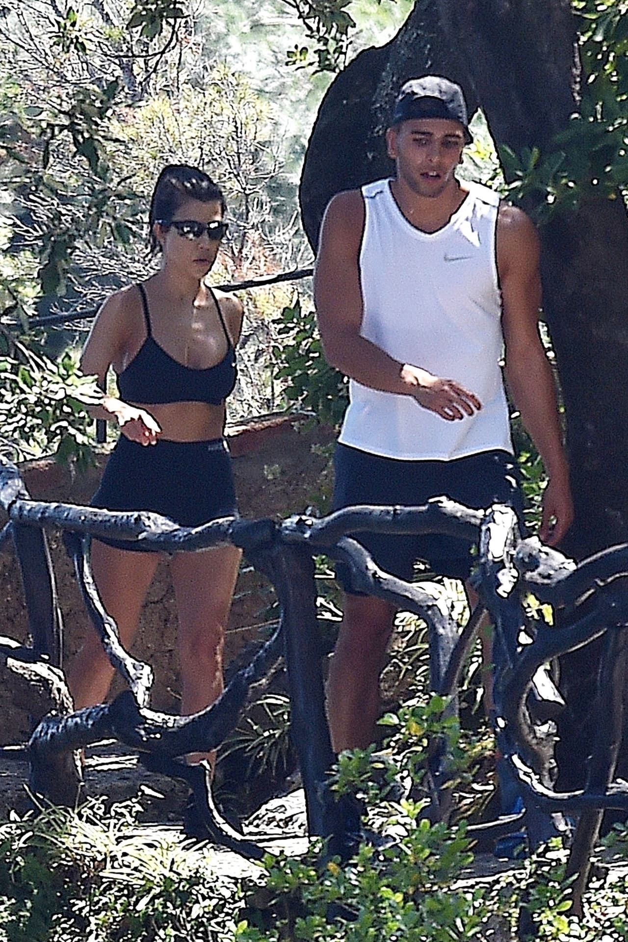 Kourtney Kardashian viajó al Mediterráneo acompañada por su novio, el exboxeador argelino convertido en modelo, Younes Bendjima.