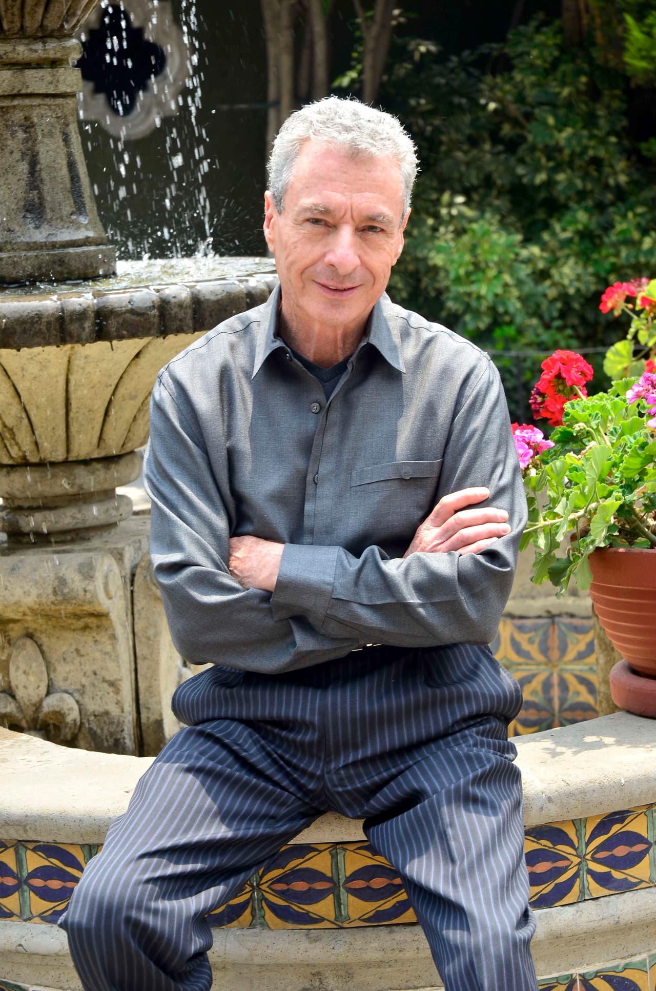 Además de la obra de teatro, está entre sus planes realizar una película basada en la serie. Recuerda con nosotros al elenco de 'Papá soltero'.