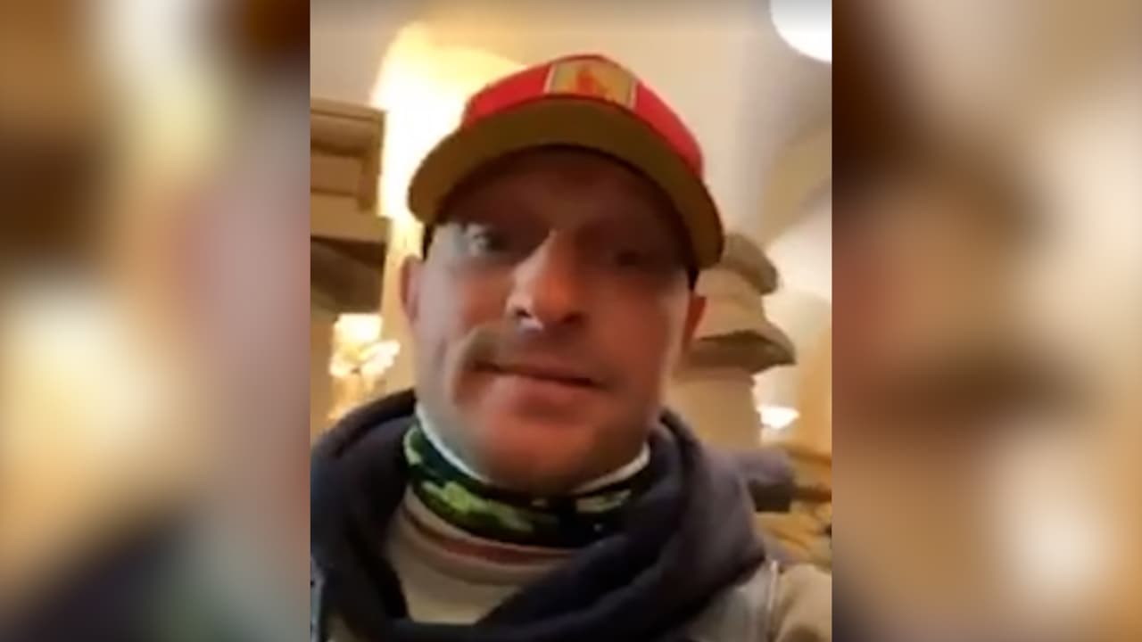 Arrestan a un expolicía de North Miami Beach por el asalto al capitolio