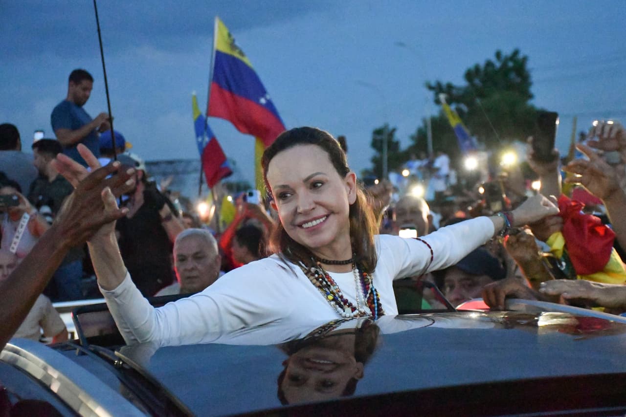 María Corina Machado está dispuesta a reunirse con la presidenta interina de Venezuela