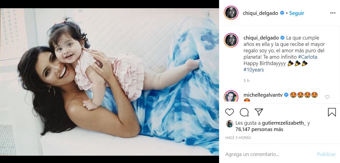 Por la mañana, la también actriz compartió esta fotografía para dedicarle unas 
<b>tiernas palabras por su primera década de vida</b>.
<br>