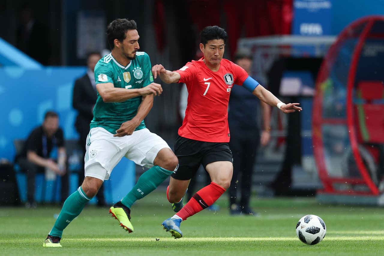 Para los europeos, quizás la más clara del primer tiempo estuvo con Hummels que pisó el área y en una jugada individual se ganó un espacio para rematar. El portero detuvo.