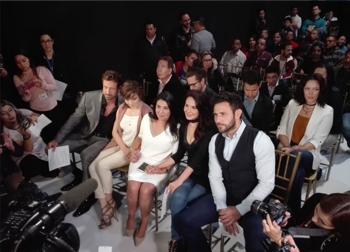 Durante varios meses la productora hizo pruebas para conformar al elenco, por lo que importantes nombres sonaban como el de
<b><a href="http://www.univision.com/temas/julian-gil">Julián Gil</a></b> y
<b><a href="http://www.univision.com/temas/jorge-salinas"> Jorge Salinas</a></b>, si embargo ninguno de los dos será parte de la historia.