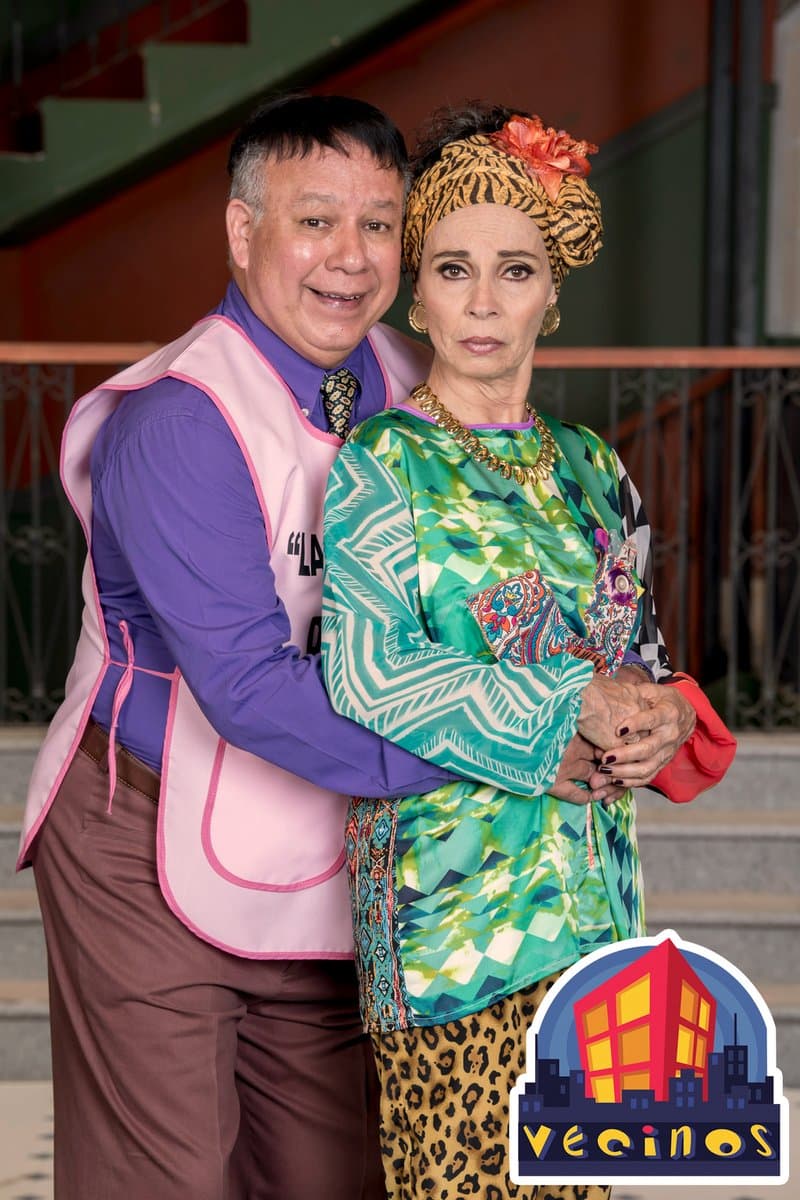 Sin duda alguna una de las parejas más divertidas de 'Vecinos' era la que conformaba 'Arturo' y 'Magda', personajes interpretados por los talentosos actores 
<b>Moisés Suárez</b> y 
<b>Macaria</b>.