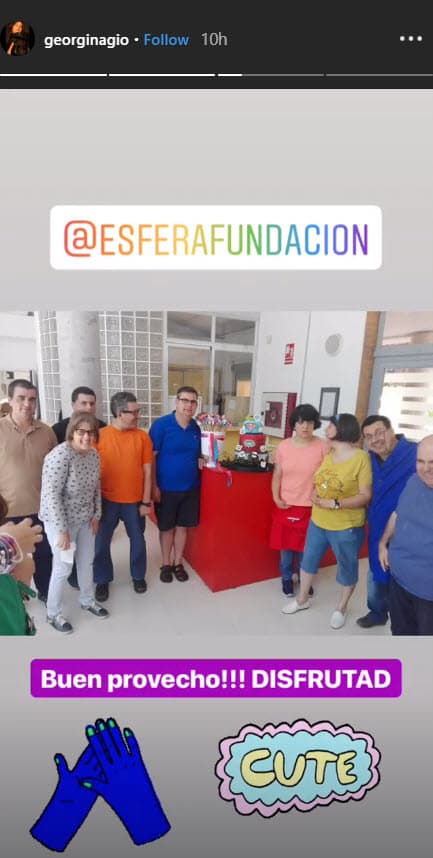 Y publicó una fotografía donde les desea buen provecho.