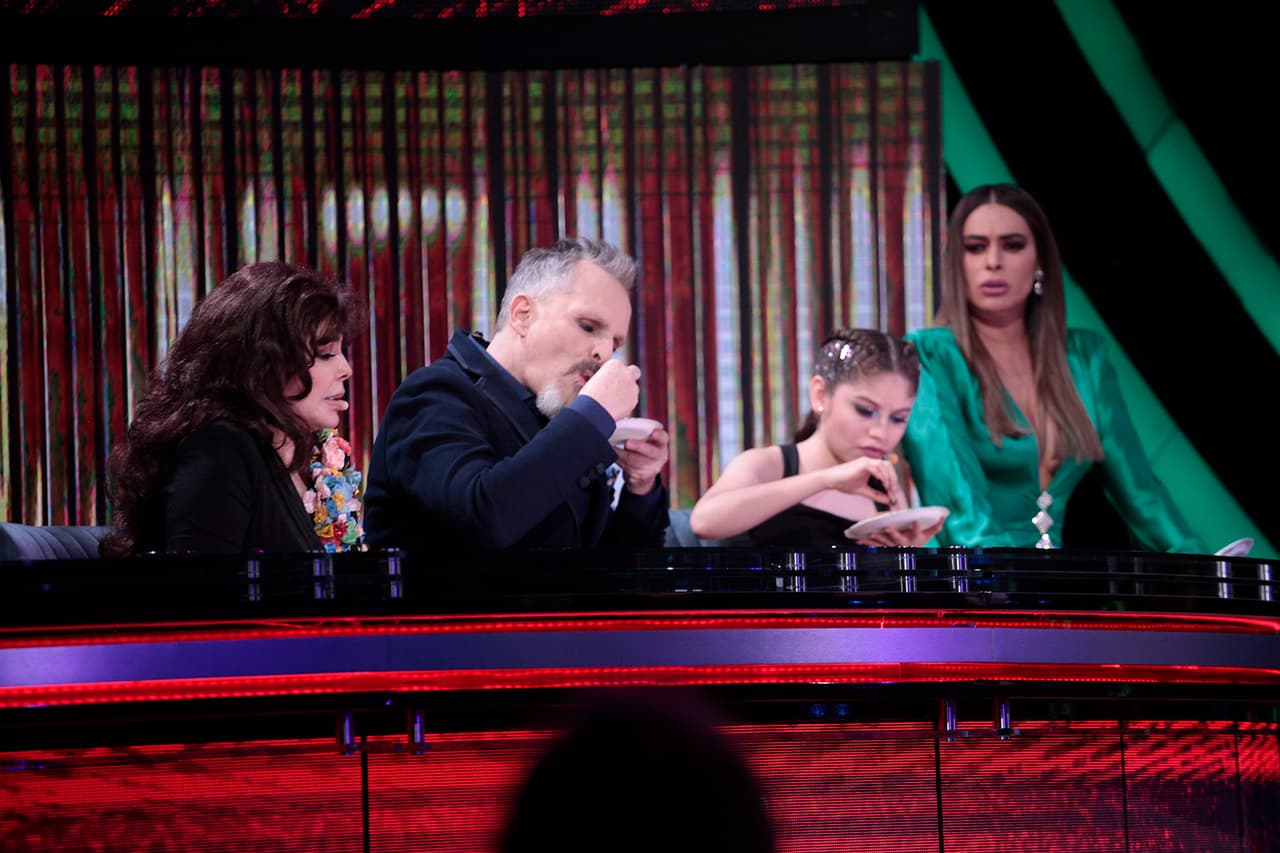 Y, obviamente, los jueces. Se trató de tacos de carne de res que, por supuesto, ella también comió: "pero sin tortilla, es que son deliciosos".