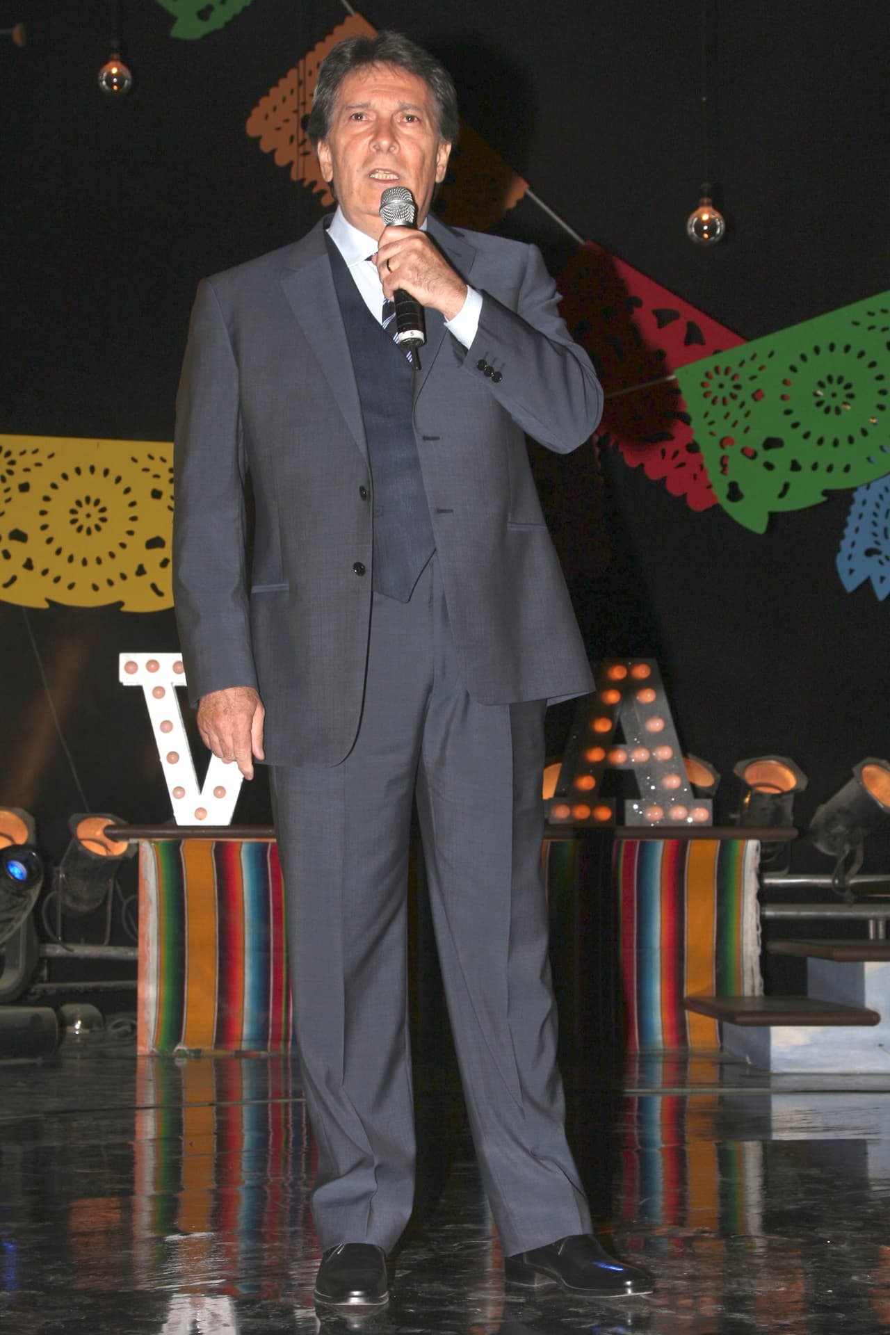 "Cuando su hijo la fue a visitar con la familia y le dijeron que mañana le harían la prueba para estar más tranquilos, la prueba se la hicieron a las 
<b>9 de la mañana y a las 2 de la tarde falleció</b>, fue algo muy 
<b>repentino</b>", detalló.
<br>