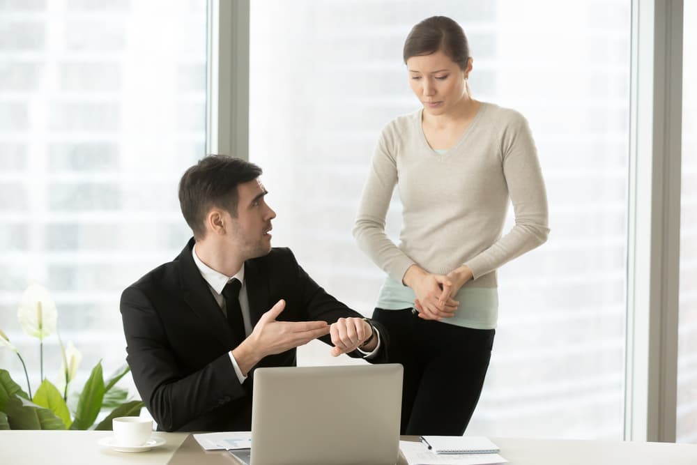 <b>Capricornio</b>
<br>Eres un jefe exigente y te gusta que tus empleados realicen su trabajo en el tiempo en el que se le estipule, sin preguntas ni cuestionamientos. Dominas todas las situaciones con mucha serenidad, pero en ocasiones tiendes a ser muy autoritario. 
<br>