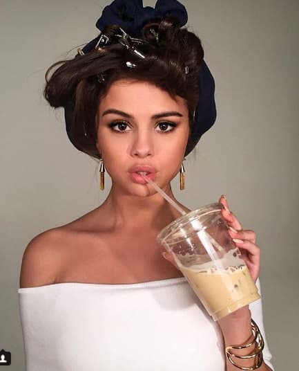 A Selena le encantan este tipo de bebidas, pero al parecer sólo las toma ocasionalmente.