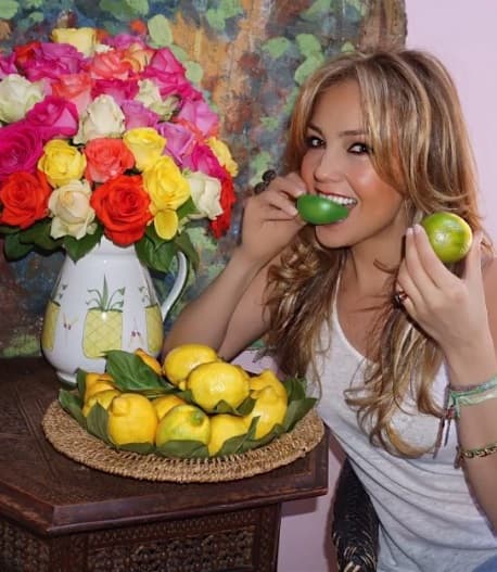 'Thali' como de todo, hasta jugosos y verdes limones, ¿quién más rompe constantemente su dieta?