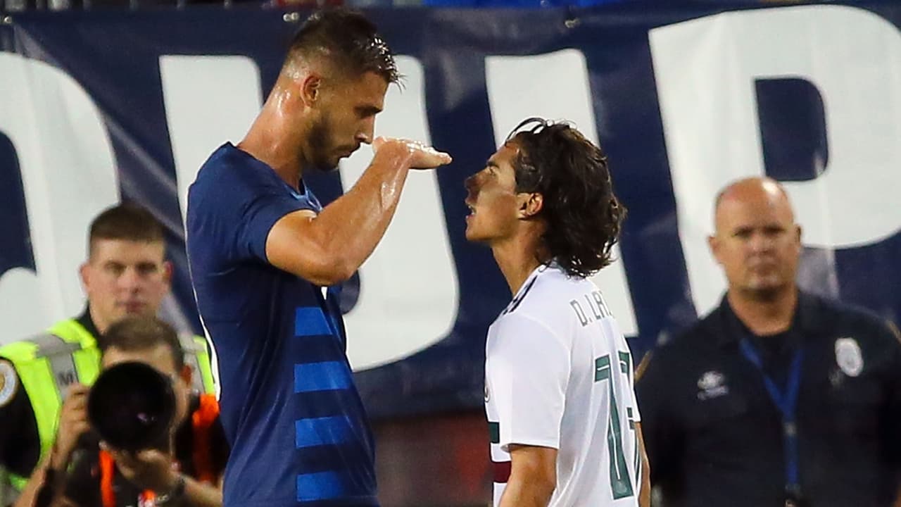 ¿Karma? A Miazga, quien se burló de la estatura de Lainez, ya no lo quieren en Nantes