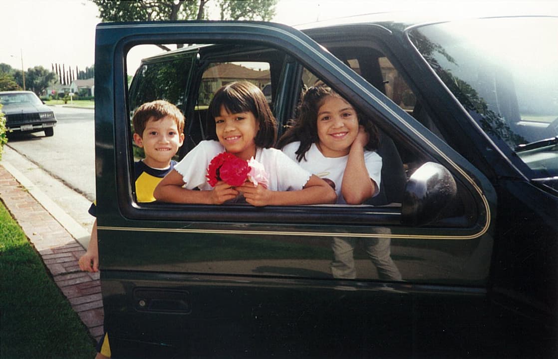 En casa le dicen malcriado, colecciona los corazones de las chicas y se describe como funny, shy y excited.