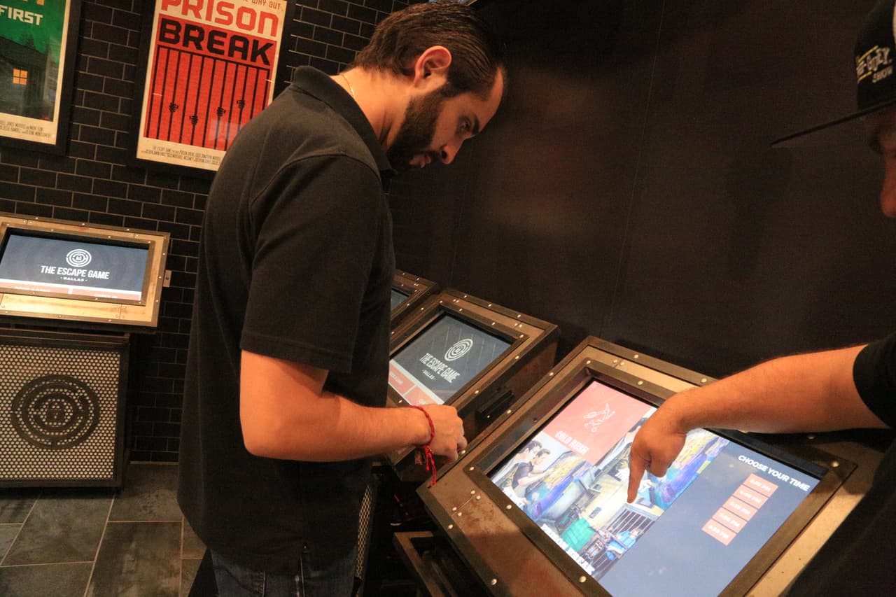 Los tres locutores se fueron a las calles de Dallas y tuvieron la oportunidad de conocer algunos de sus seguidores.