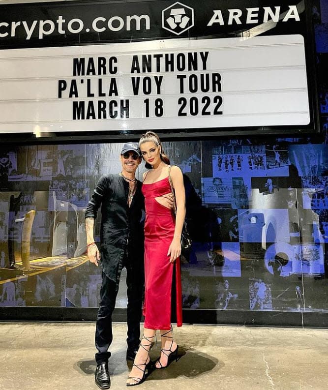 Desde febrero comenzaron los rumores de una posible relación entre el cantante y la reina de belleza.
<br>