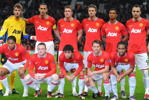 1. MANCHESTER UNITED- Quedando en primer lugar por segundo año consecutivo se encuentra el Manchester United, marca que vale actualmente $853 millones, 29% más que en 2011. El Manchester United es "líder mundial (...), gracias a sus buenas actuaciones en el terreno de juego y una buena cuenta de resultados", señaló la consultora Brand Finance.