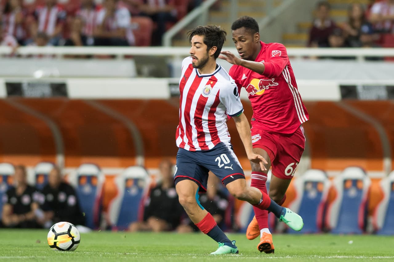 Chivas supo cómo mantener el dominio, pero tampoco pudo hacerlo efectivo con más goles a su favor.