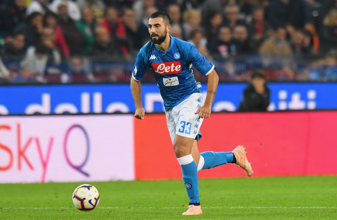 Si bien se decía que el Valencia estaba cerca de Raúl Albiol, ahora existe la posibilidad que se sume es al Villarreal.