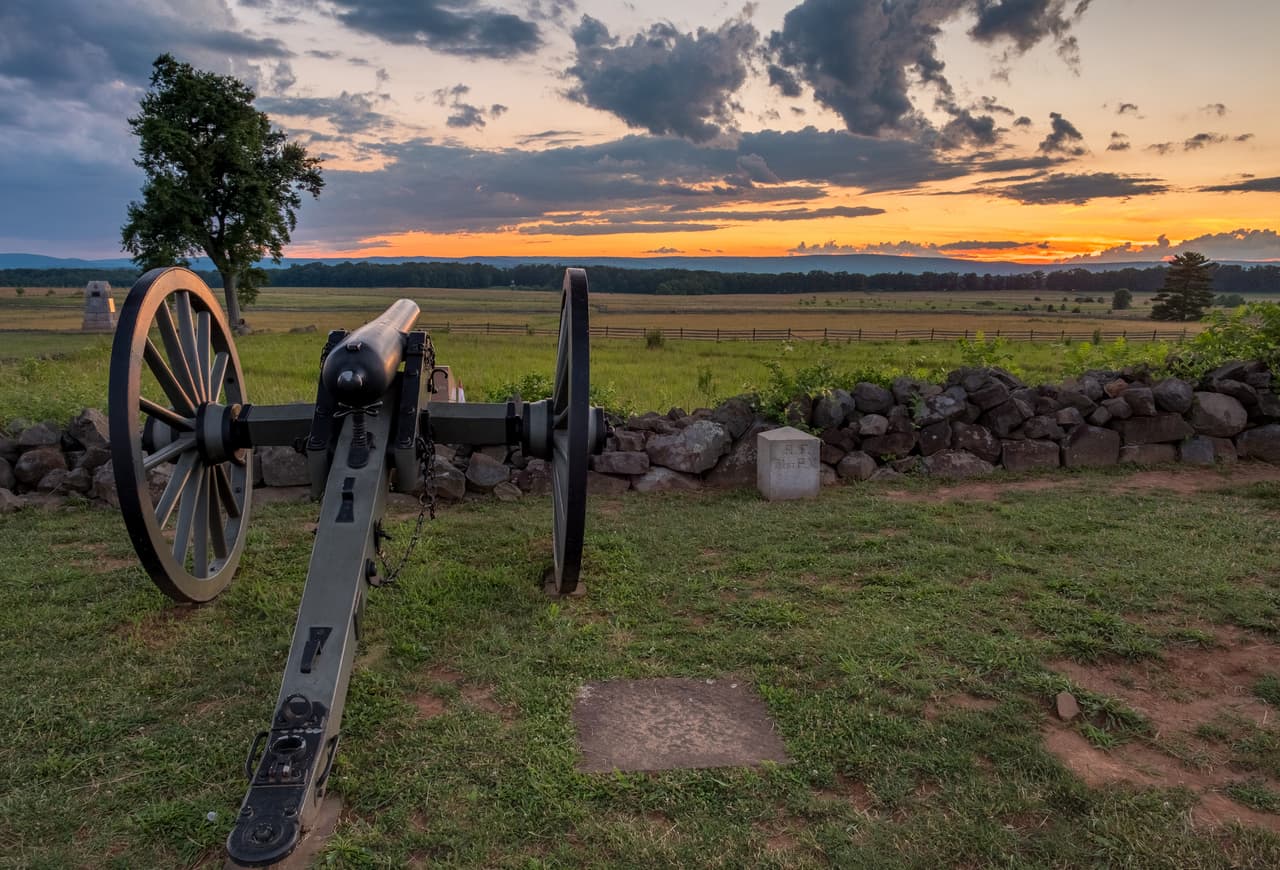 <b>Puesto 13. Gettysburg, Pennsylvania.</b> Allí se libró una batalla decisiva durante la Guerra Civil en 1863, y en ese lugar dio un histórico discurso el ex presidente Abraham Lincoln. Este destino atrae a aficionados a la historia, pero sus visitantes también pueden conocer varios mercados de agricultores y explorar las tiendas y galerías de arte en el centro del pueblo.