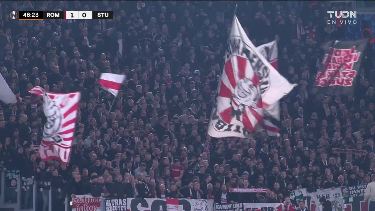 ¡TIRO ATAJADO! disparo por Deniz Undav.