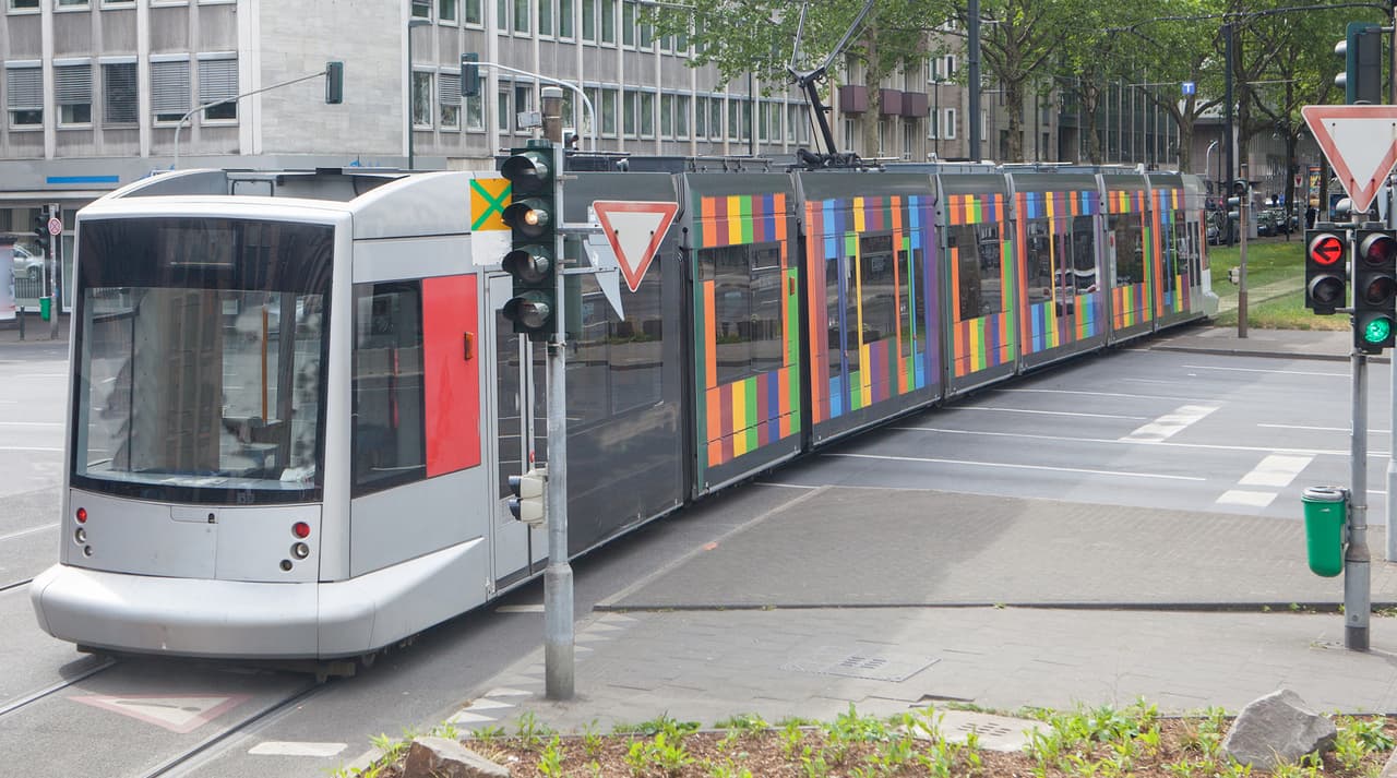 Una empresa alemana ofreció boletos de transporte público gratis a cambio de ver un anuncio (y el sistema colapsó)