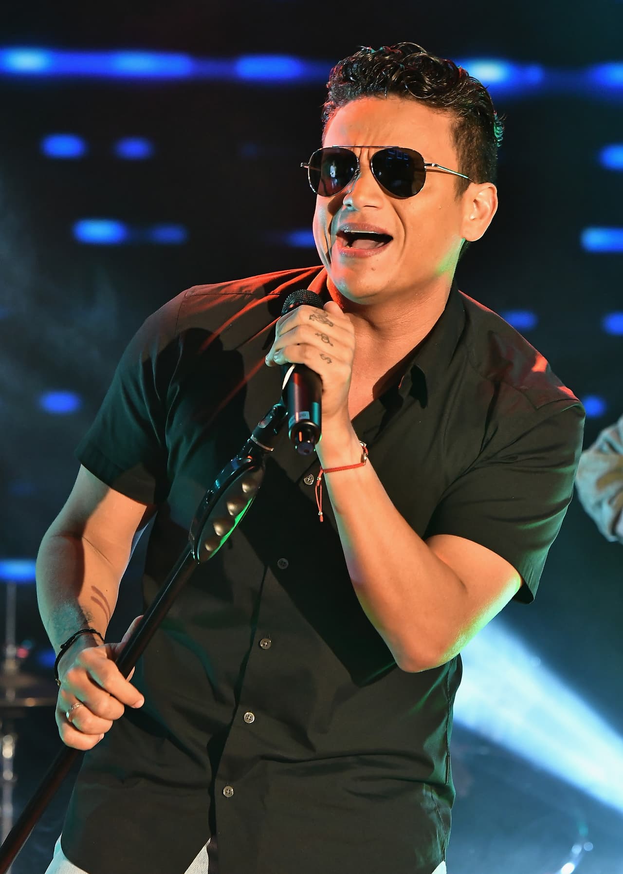 El colombiano Silvestre Dangond, de 38 años de edad, también recurrió a sus redes sociales para agradecer sus dos nominaciones y de paso mostrar la habitación en la que colocaría sus Latin GRAMMY.
<br>Este representante del vallenato sacó el tenor que lleva dentro para celebrar por ser considerado en Mejor Álbum Cumbia/Vallenato por ‘Esto es Vida’ y Mejor Canción Tropical por ‘Cásate Conmigo’.