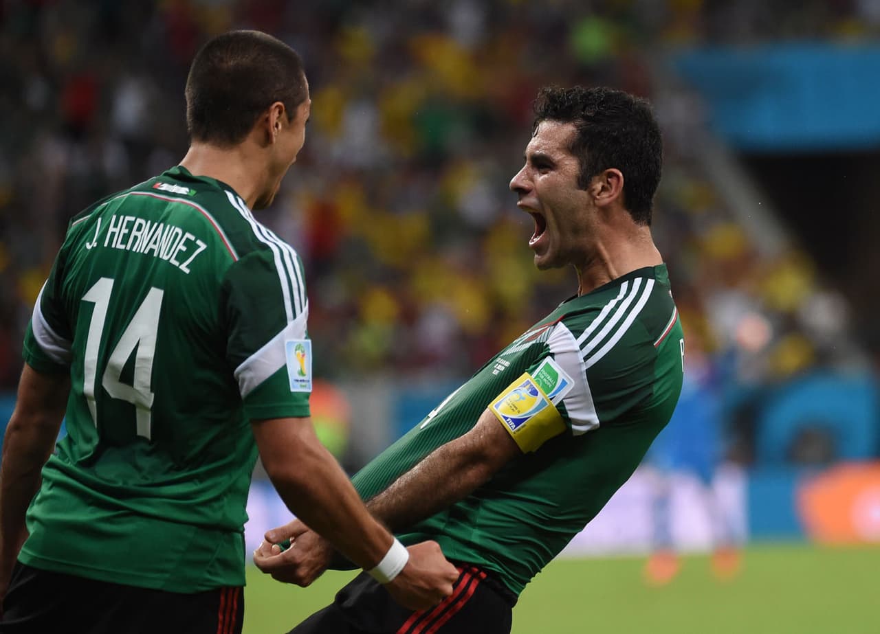 Otros dos jugadores importantes para el equipo tricolor son Rafael Márquez y Javier 'Chicharito' Hernández. Además de haber representado al deporte mexicano en forma conjunta, estos futbolistas también comparten el gusto por los automóviles.