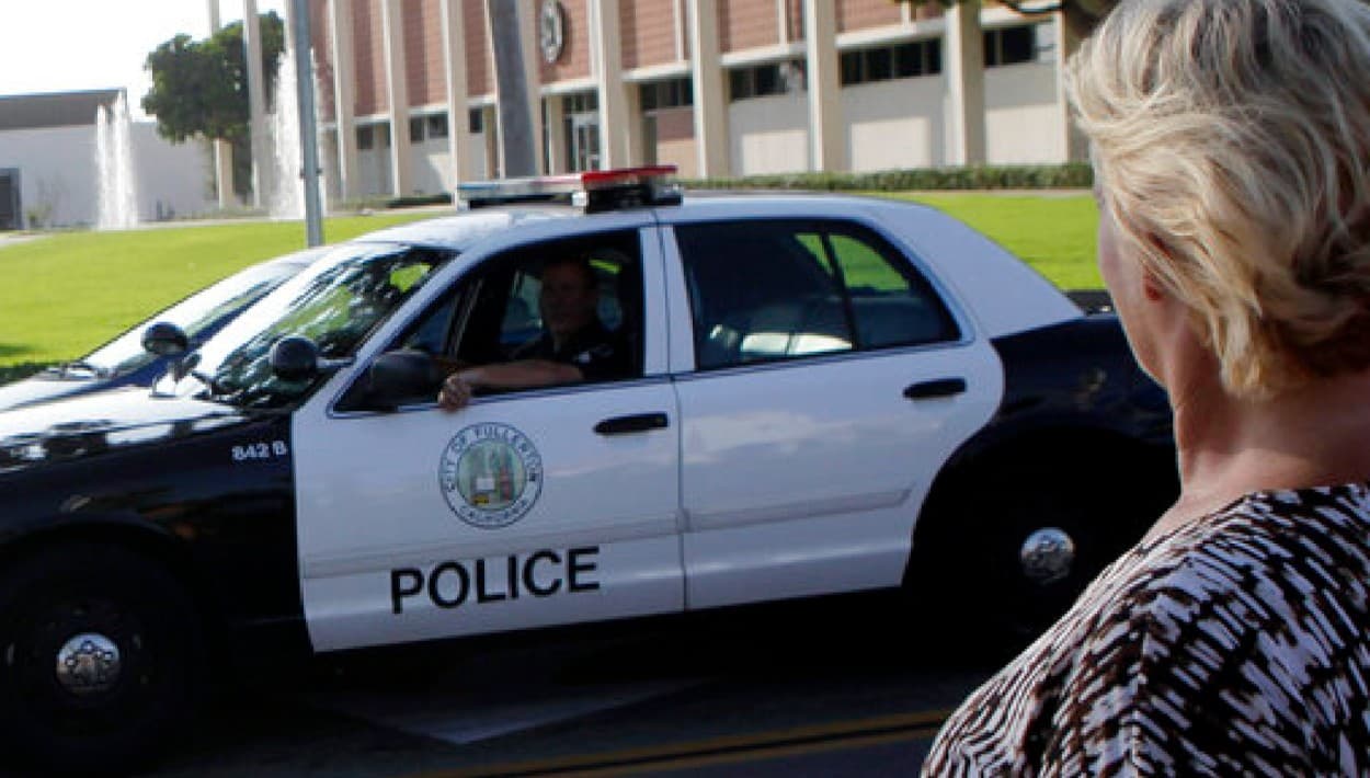 Desamparado muere tras darle un mordisco a uno de los policías que ayudó a su arresto en Fullerton