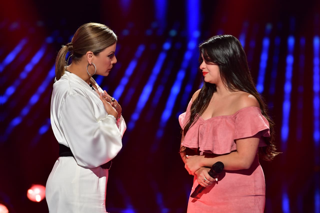 La aspirante no debaja de llorar, mientras Olga trataba de animarla con sus palabras.