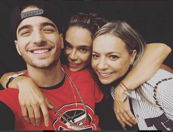 Y en sus redes sociales se apoyan con el hashtag #TeamMaluma.