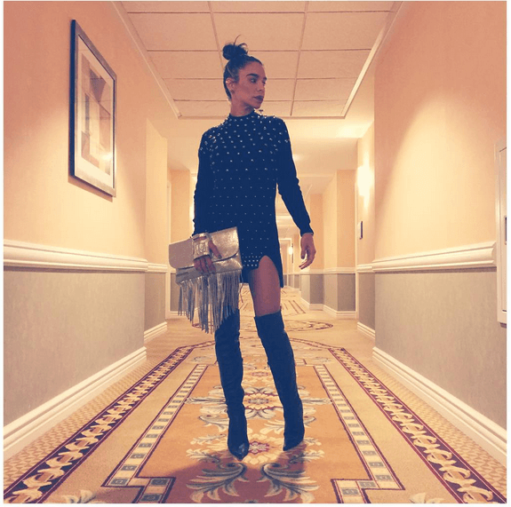 Este sexy atuendo negro lo llevó a la entrega del Latin GRAMMY 2015.