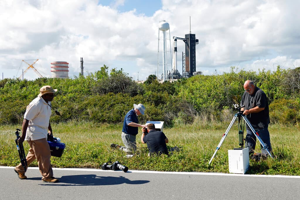 Imágenes del lanzamiento de la misión Crew-5 de SpaceX en Cabo Cañaveral, en Florida Central.