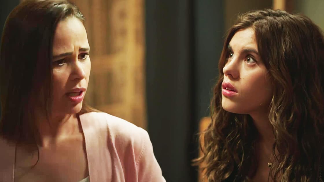 Julia repudia que su madre tenga pareja | Hermanas, Un Amor Compartido | Capítulo 37