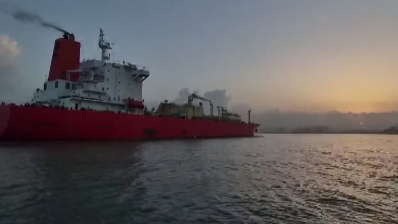 EEUU bloquea estrecho de Ormuz tras rechazo de Irán a frenar programa nuclear