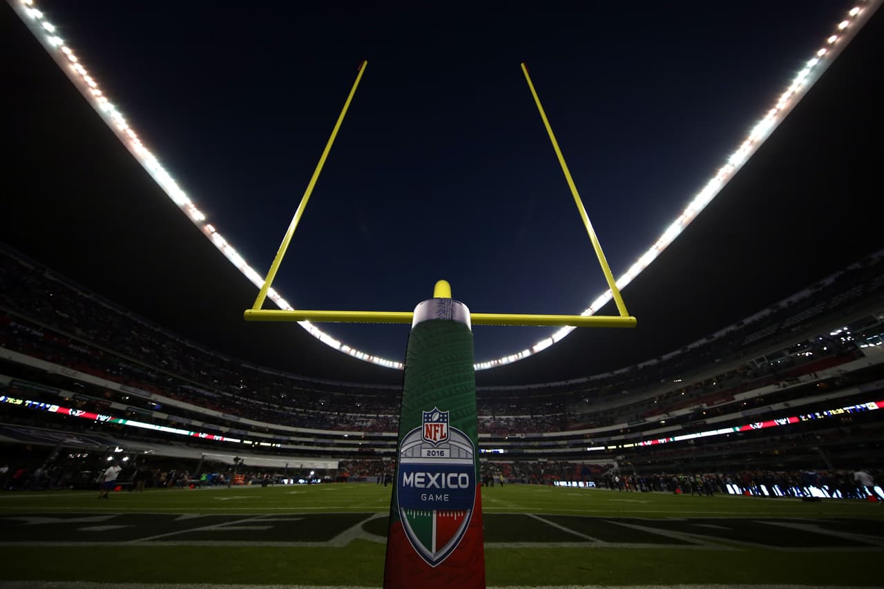 MEXICO CITY, MEXICO - NOVEMBER 21: A general view of the field prior to the game between the Houston Texans and Oakland Raiders at Estadio Azteca on November 21, 2016 in Mexico City, Mexico. (Photo by Buda Mendes/Getty Images)
