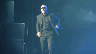 Así baila Pitbull en sus videos y conciertos.