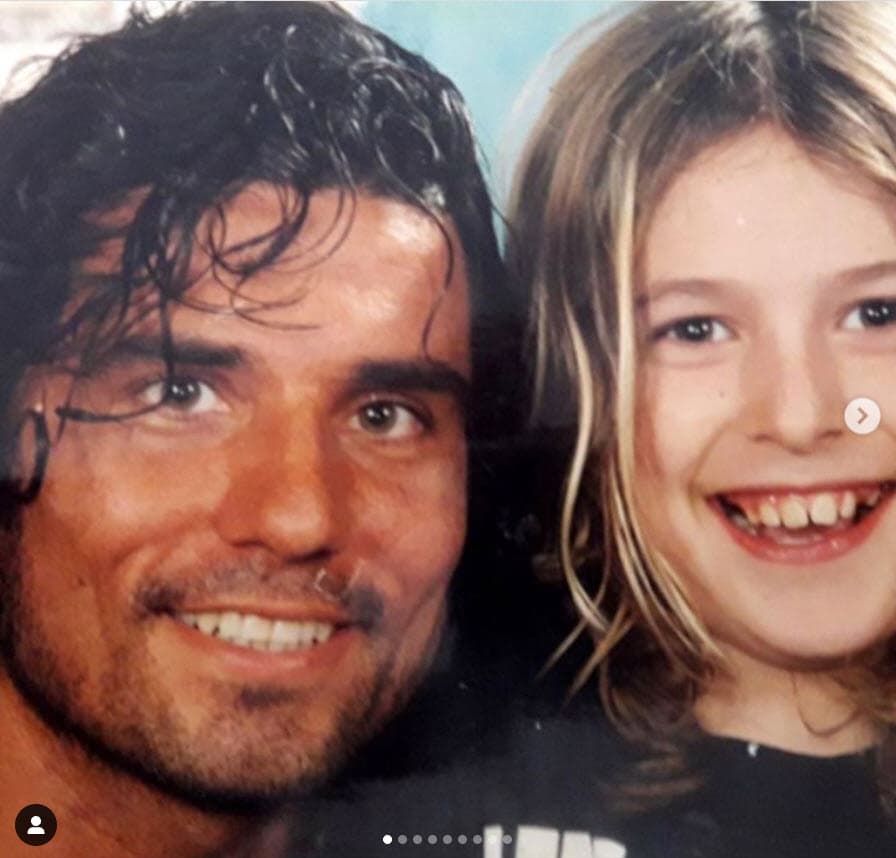 El actor llegó a la vida del joven cuando aún era un niño de 7 años. De acuerdo con Reforma, Olivera no quiso ahondar en mayores detalles de lo que sucedió para que la relación entre ambos haya mejorado.
<br>