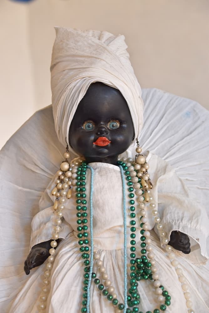 Estos collares son objetos verdaderamente poderosos, que han sido bendecidos y con los cuales, quien los porte crea un vínculo con los orishas deseados y sus particulares poderes.