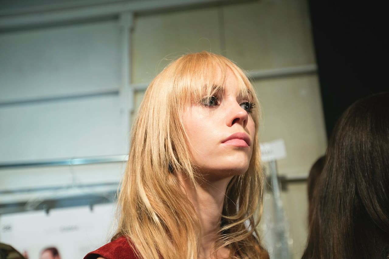 Rebecca Minkoff estuvo todo el tiempo pendiente de su pasarela, se afinaron detalles en todo momento y los reposteros buscaban entrevistas con el equipo de la diseñadora. Diseñador Rebecca Minkoff . NYFW, Spring/Summer 2016 - 12/09/2015.