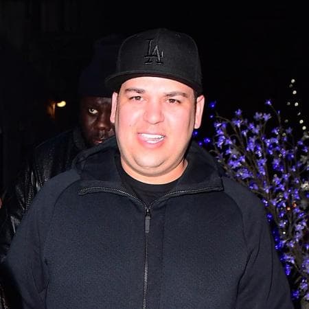 Pero no solo se trata de que Kardashian piensa que es una cantidad exagerada, sino que, según el medio, ya no está generando los mismos ingresos que antes y, claro, esto afecta su capacidad de pago.