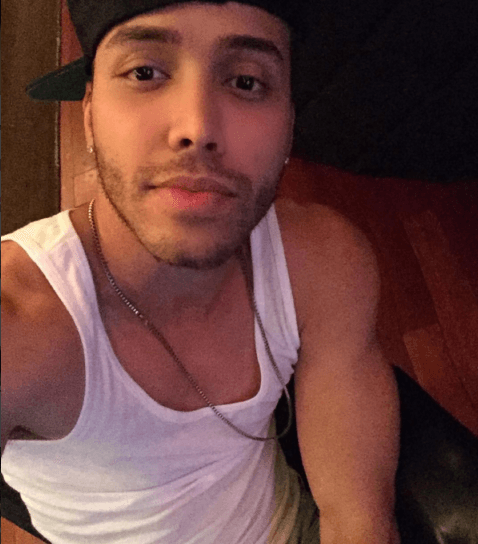 Ni hablar de sus labios. Este chico es uno de los más sensuales del medio artístico.