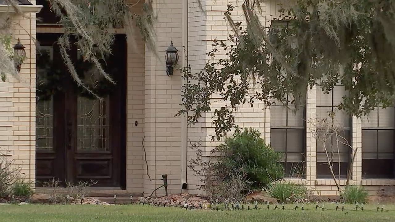 Hagan fue trasladado a un hospital y desde entonces se encuentra en cuidados intensivos.