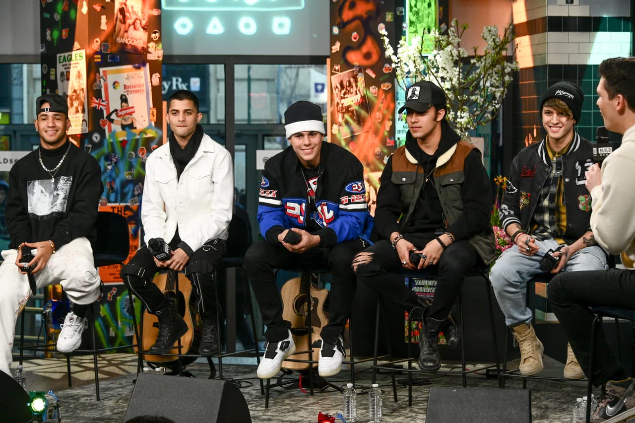 'De cero' es el tercer sencillo que CNCO lanza en lo que va del último año, sin que hasta ahora haya fecha de publicación de un nuevo álbum.