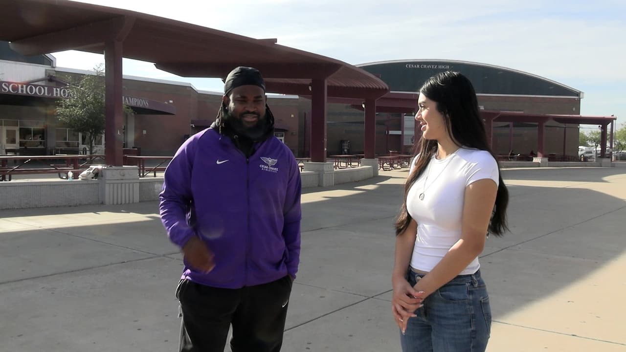 El momento en el que un guardia de seguridad salva a una alumna con la maniobra de Heimlich