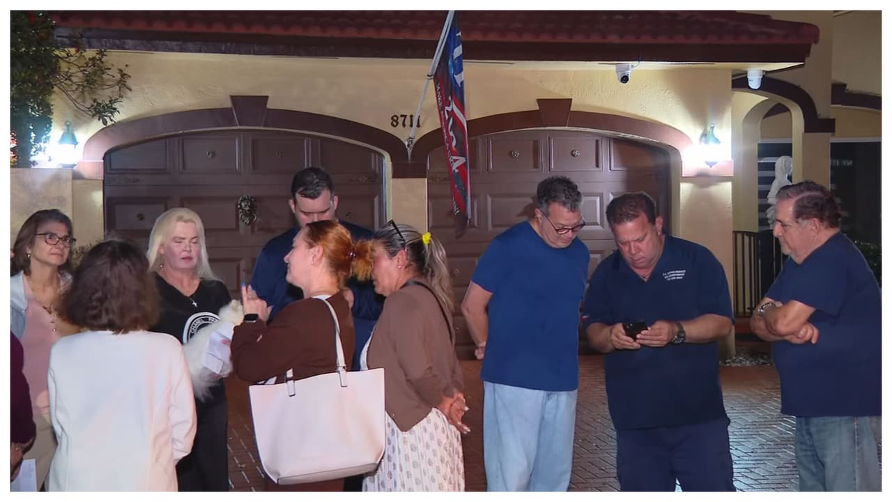 Indignación entre residentes de Miami Lakes por orden de quitar de sus casas banderas de Trump