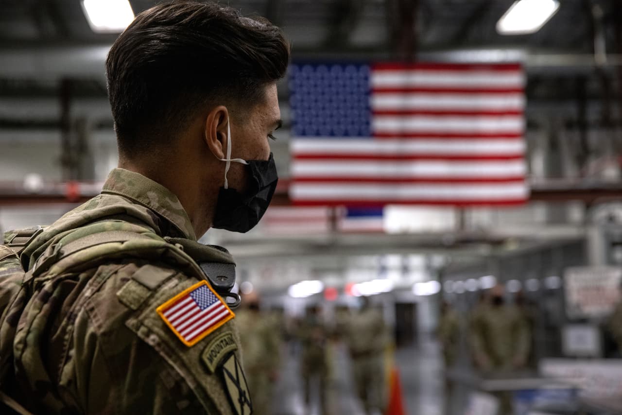 Otras áreas que la revisión independiente identificó como áreas donde se necesita mejorar incluyen el Programa de Prevención y Respuesta al Acoso Sexual y Agresión del Ejército, el cual establecerá los criterios para mejorar el programa.