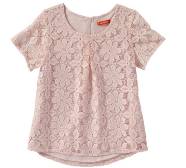 Camiseta de lace, 19 dólares en Joe Fresh