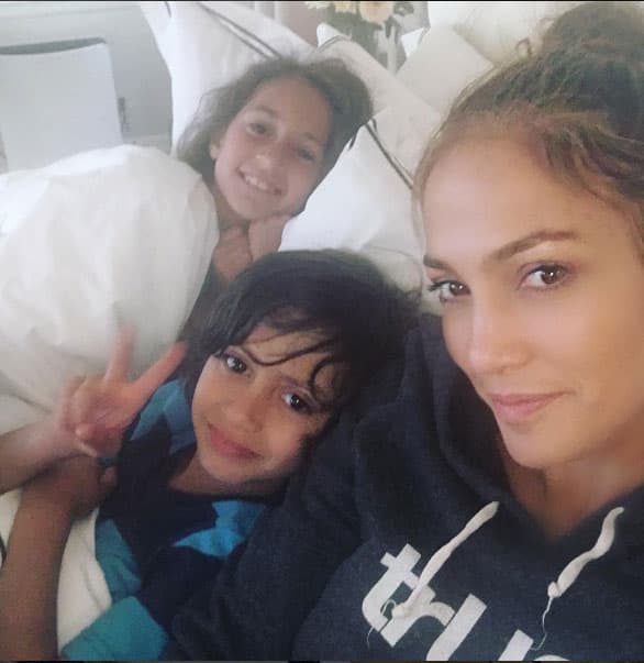 Asi es como Jennifer Lopez combina su búsqueda del amor, pero sin olvidar que la prioridad en su vida es el bienestar de sus mellizos.