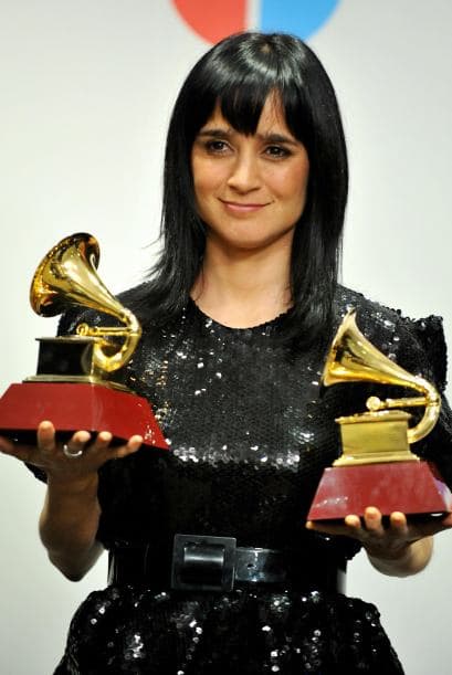 Julieta Venegas tiene un total de cinco gramófonos. En 2010 ganó en la categoría Mejor Video Musical Versión Corta por 'Bien o Mal'.