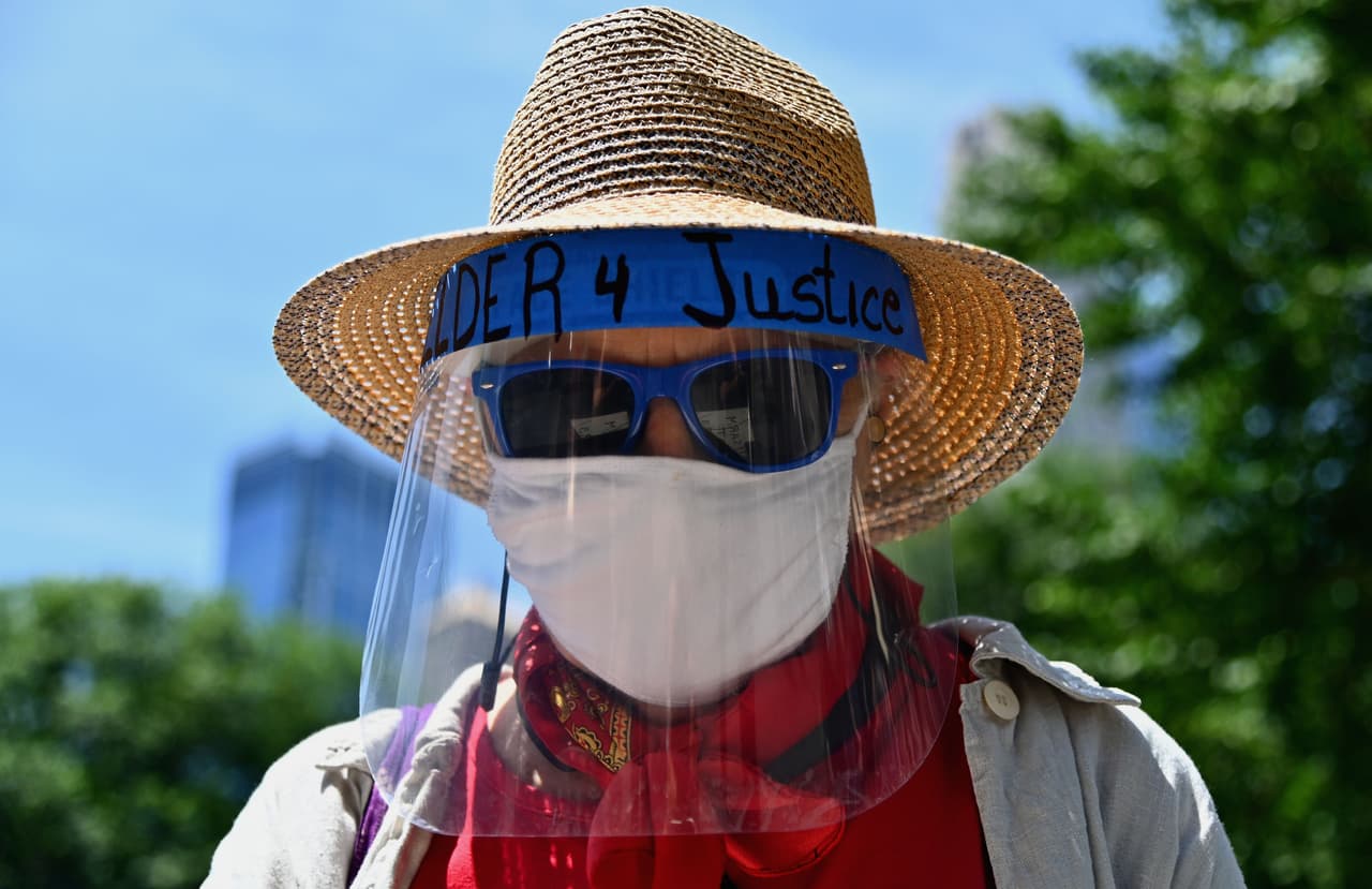 El sol y el calor no fue impedimento para los manifestantes.